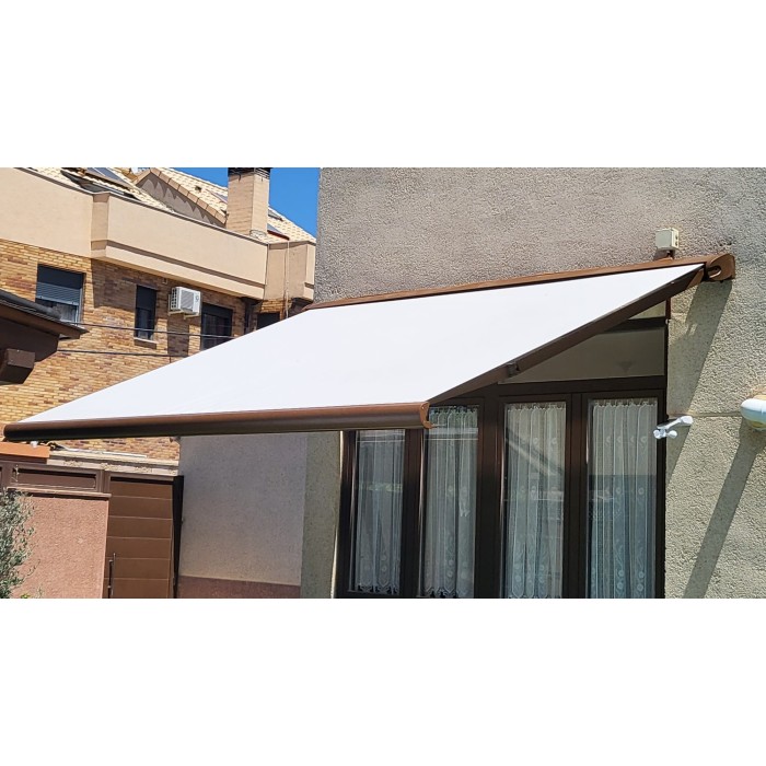 Toldo con Cofre CHRISTINE | Toldos a Medida con Diseño Elegante Toldo con Cofre CHRISTINE | Toldos a Medida con Diseño Elegante